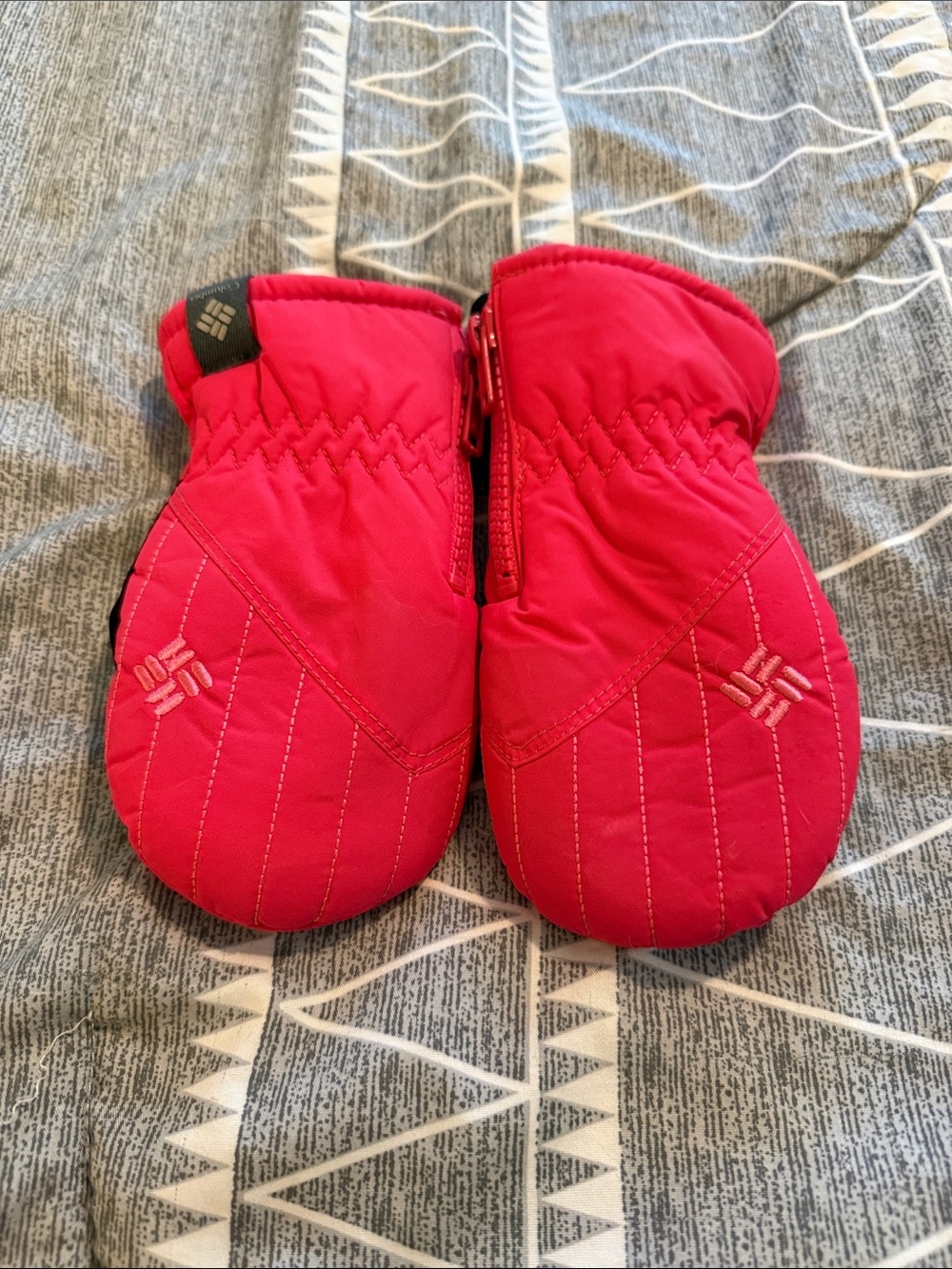 Columbia Kids Bright Pink Insulated Mittens